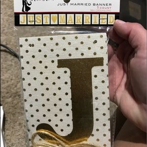 “Just Married” Banner (burlap and gold)